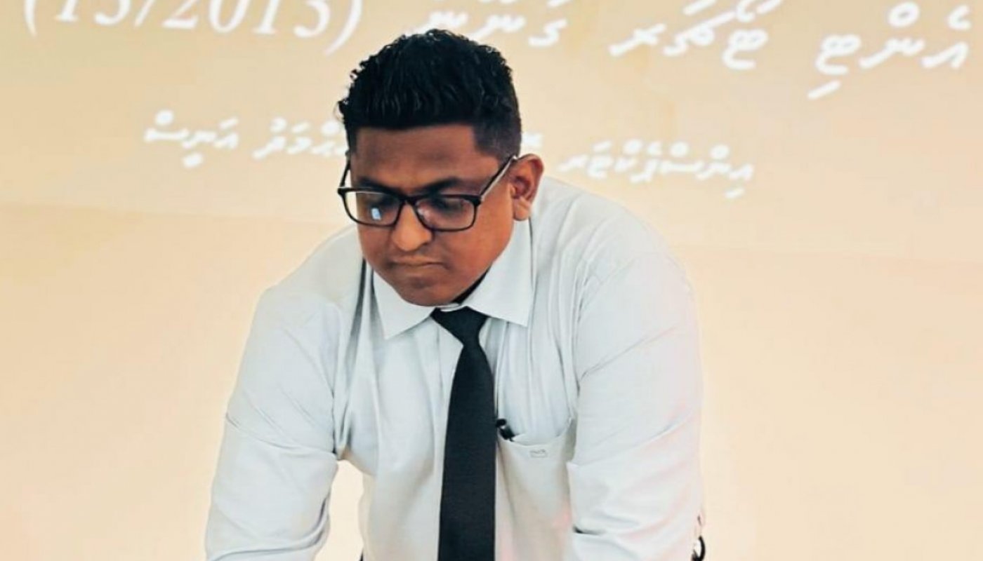 ޕޮލިސް ކޯޕަރޭޓިވް ސޮސައިޓީގެ ސީއީއޯ ސަސްޕެންޑް ކޮށްފި